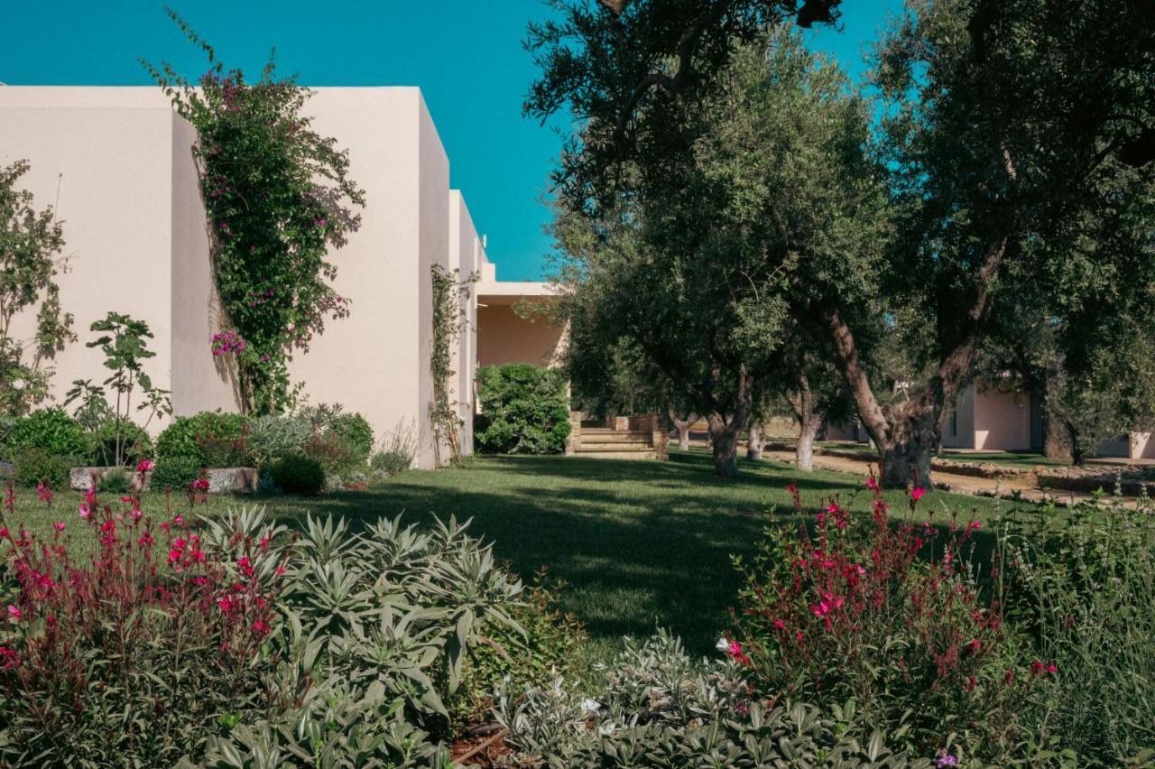 Masseria Le Fabriche Maruggio Exterior photo
